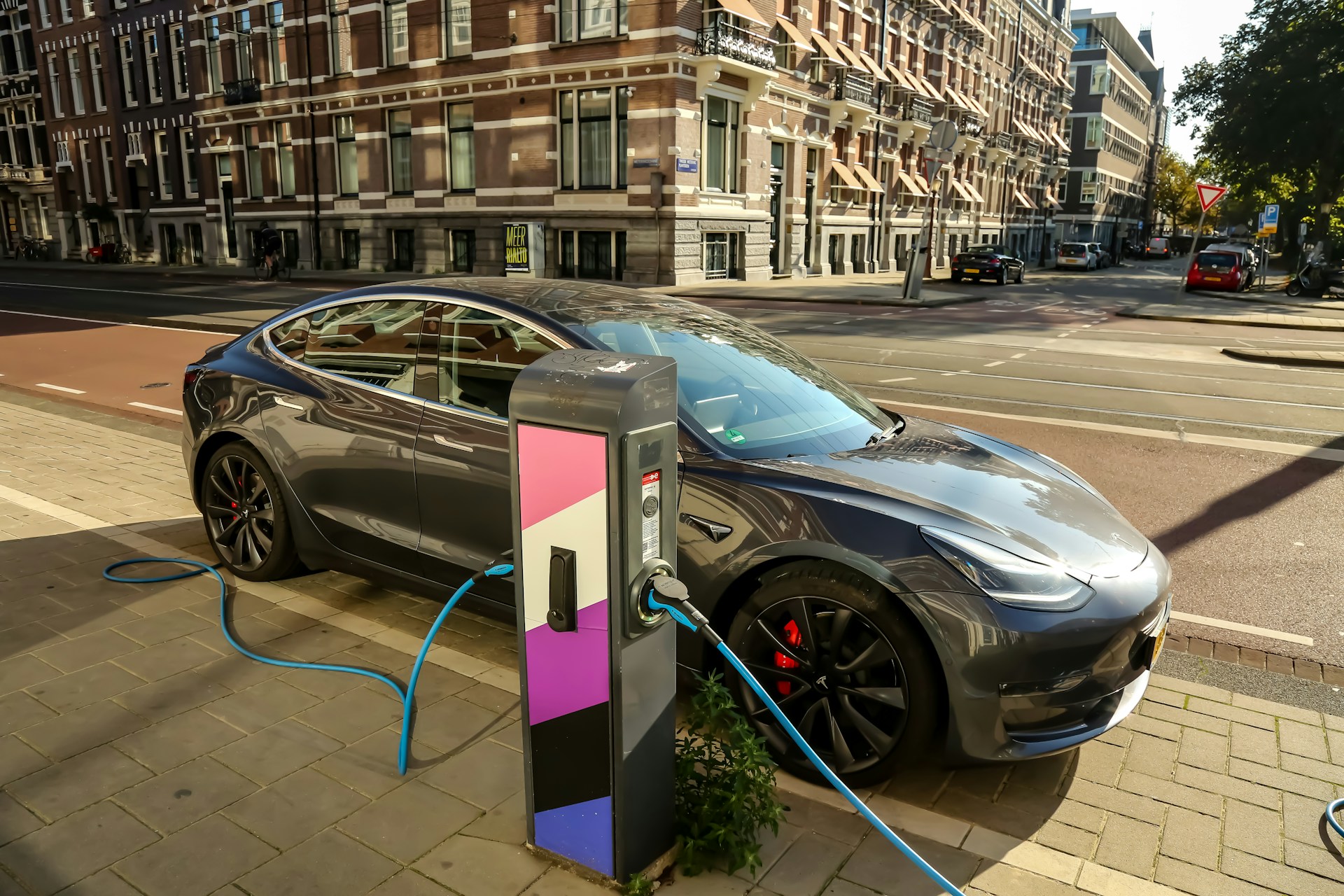 ¿Me sale a cuenta un coche eléctrico en 2026?