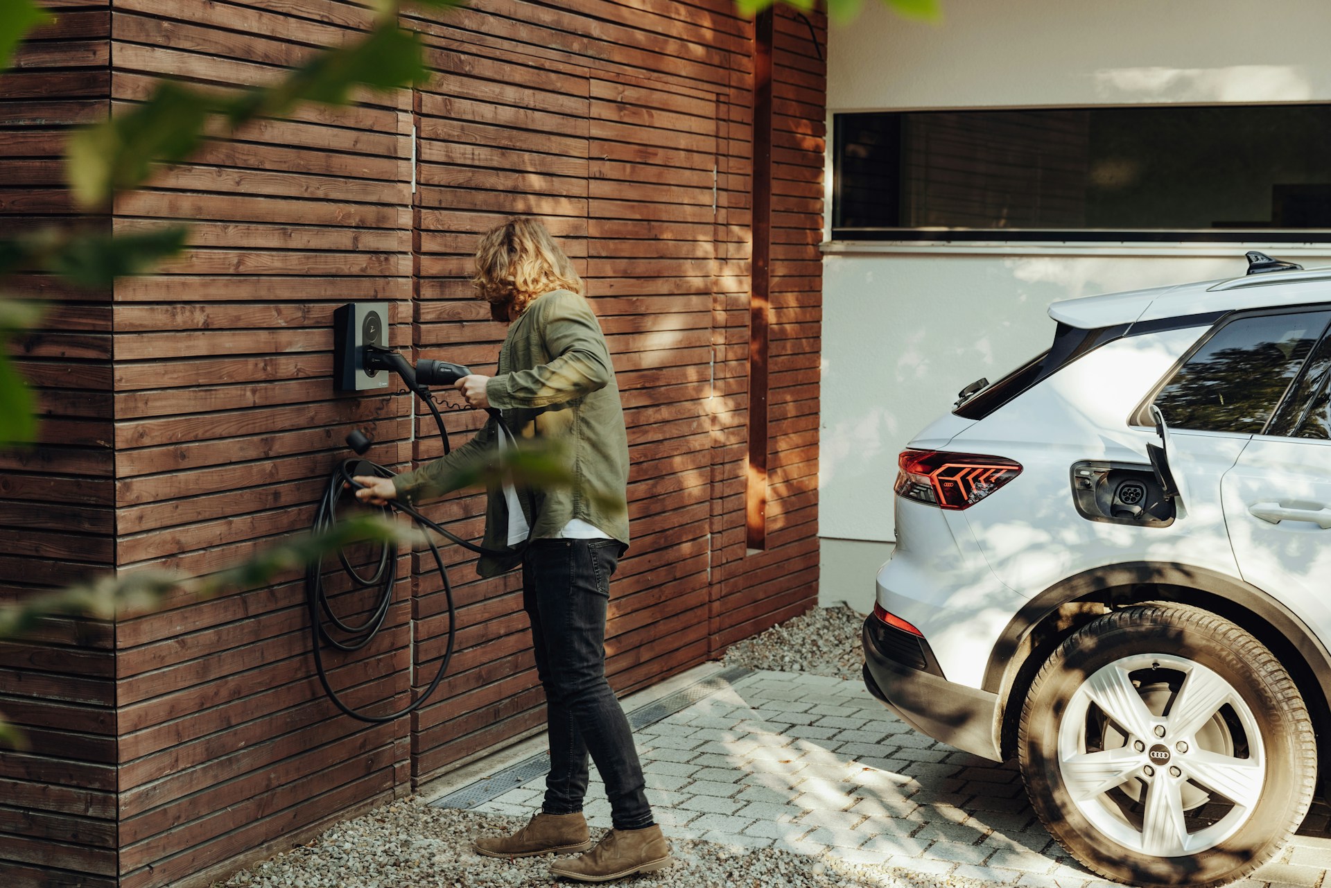 Subvenciones coche eléctrico por comunidad autónoma 2026